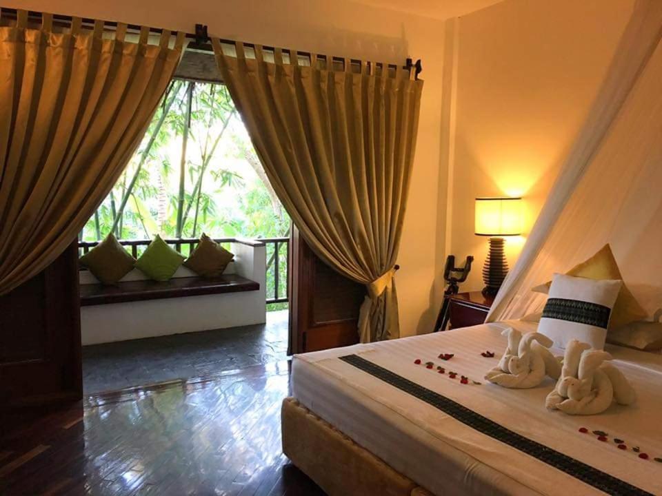 Emerald Sea Resort Ngwesaung Buitenkant foto
