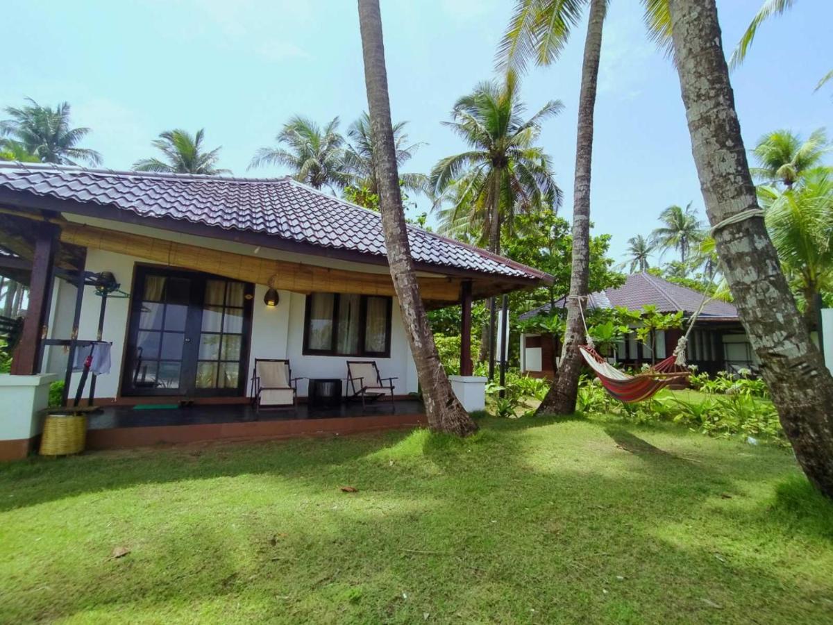 Emerald Sea Resort Ngwesaung Buitenkant foto