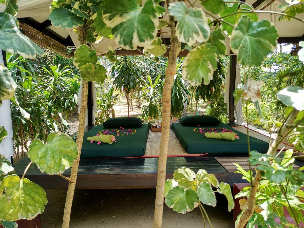 Emerald Sea Resort Ngwesaung Buitenkant foto