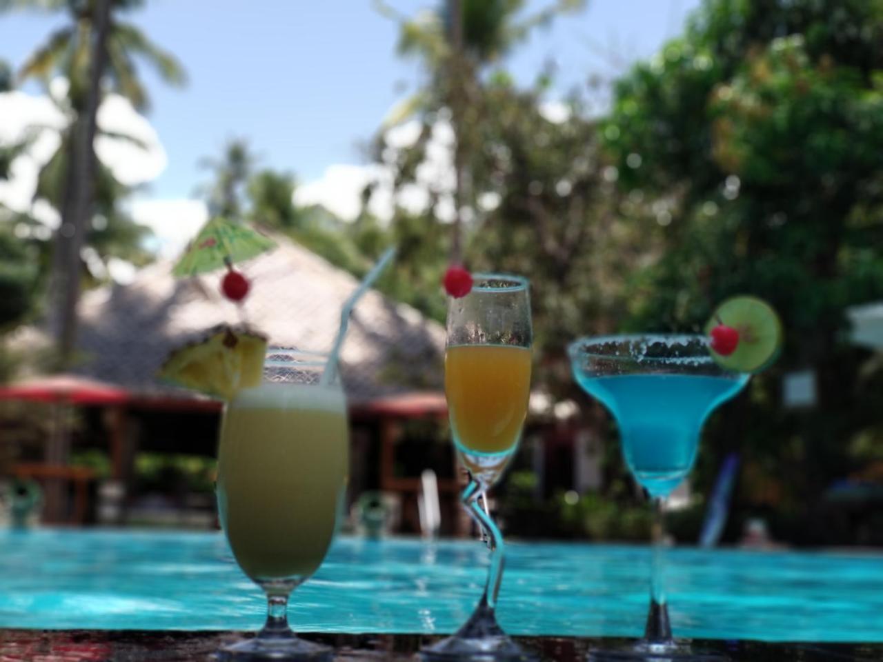 Emerald Sea Resort Ngwesaung Buitenkant foto